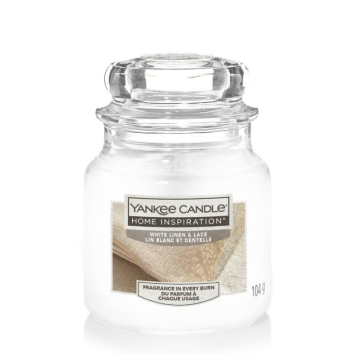 Yankee Candle Home Inspiration Small White Linen & Lace 104g i gruppen SKØNHED & HELSE / Duft & Parfume / Øvrig duft / Duftlys hos TP E-commerce Nordic AB (C23054)