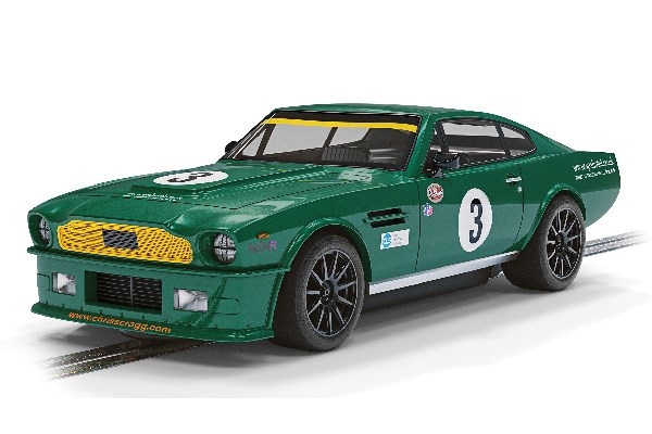 SCALEXTRIC Aston Martin V8 - Chris Scragg Racing i gruppen SPORT, FRITID & HOBBY / Hobby / Plastik modeller / Biler hos TP E-commerce Nordic AB (C29688)