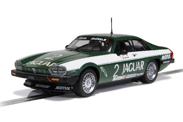 SCALEXTRIC Jaguar XJS - Donington ETCC i gruppen LEGETØJ, BØRN & BABY / Radiostyrede / Bilbaner / Bilar hos TP E-commerce Nordic AB (C29690)