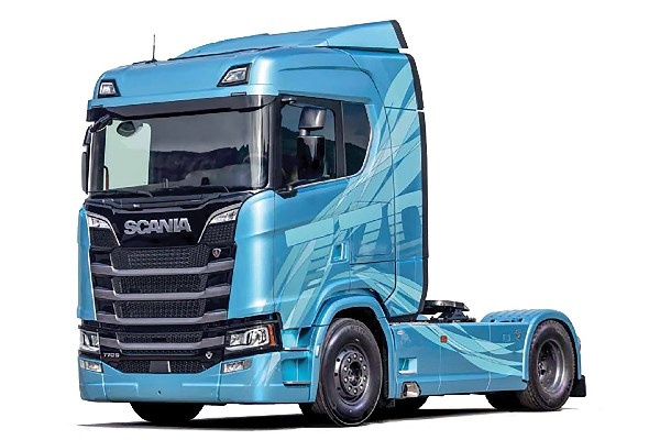 ITALERI 1:24 Scania S770 4x2 normal roof i gruppen SPORT, FRITID & HOBBY / Hobby / Plastik modeller / Biler hos TP E-commerce Nordic AB (C29818)