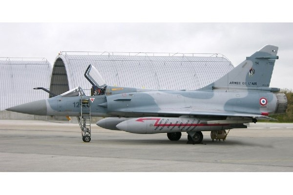 Revell Dassault Mirage 2000C 1:48 i gruppen SPORT, FRITID & HOBBY / Hobby / Plastik modeller / Fly & Helikoptere hos TP E-commerce Nordic AB (C29904)