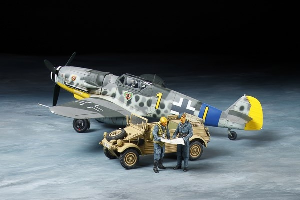 TAMIYA 1/48 Messerschmitt Bf109 G-6 & Kübelwagen Type 82 i gruppen SPORT, FRITID & HOBBY / Hobby / Plastik modeller / Fly & Helikoptere hos TP E-commerce Nordic AB (C31722)