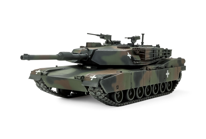 TAMIYA 1/35 M1A1 Abrams Ukraine i gruppen SPORT, FRITID & HOBBY / Hobby / Plastik modeller / Militære køretøjer (land) hos TP E-commerce Nordic AB (C31762)