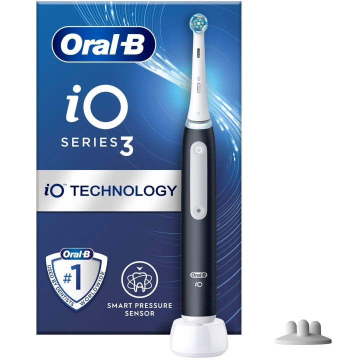 Oral B Eltandborste iO3S Matt Black i gruppen SKØNHED & HELSE / Oral pleje / Elektriske tandbørster hos TP E-commerce Nordic AB (C33862)