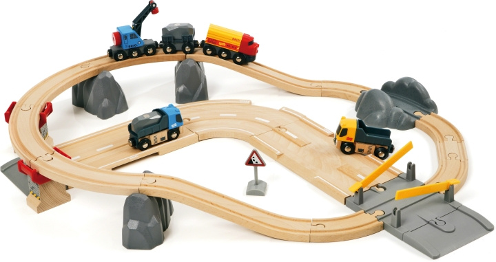 BRIO World 33210 - Rail & Road Järnväg- och väglastset i gruppen LEGETØJ, BØRN & BABY / Legetøj / Bygge legesager / Brio togbaner hos TP E-commerce Nordic AB (C40424)