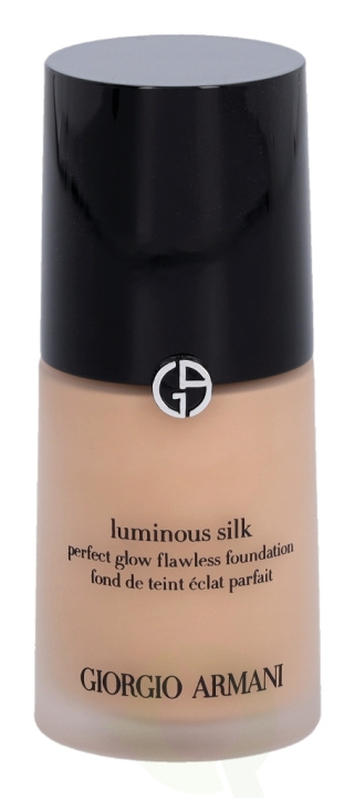 Armani Luminous Silk Foundation 30 ml #4.5 i gruppen SKØNHED & HELSE / Makeup / Makeup ansigt / Foundation hos TP E-commerce Nordic AB (C41218)