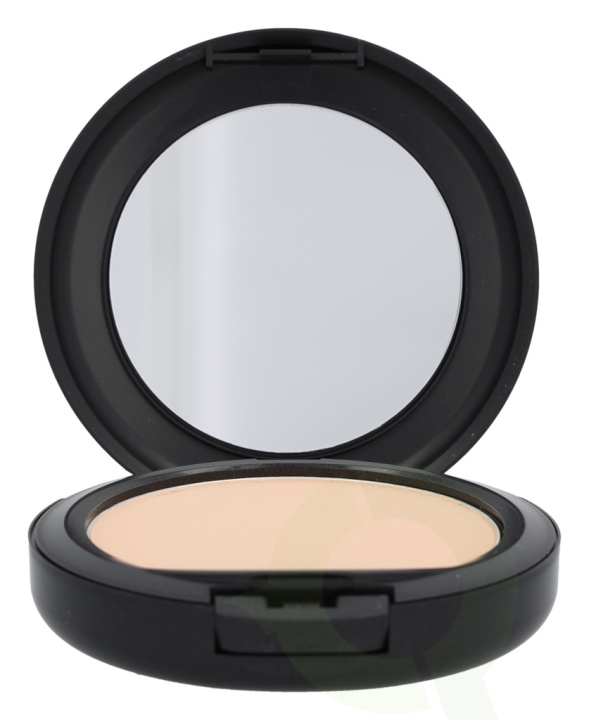 MAC Studio Fix Powder Plus Foundation 15 gr NC20 i gruppen SKØNHED & HELSE / Makeup / Makeup ansigt / Foundation hos TP E-commerce Nordic AB (C41673)