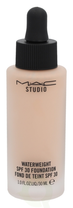 MAC Studio Waterweight Foundation SPF30 30 ml NW15 i gruppen SKØNHED & HELSE / Makeup / Makeup ansigt / Foundation hos TP E-commerce Nordic AB (C41702)