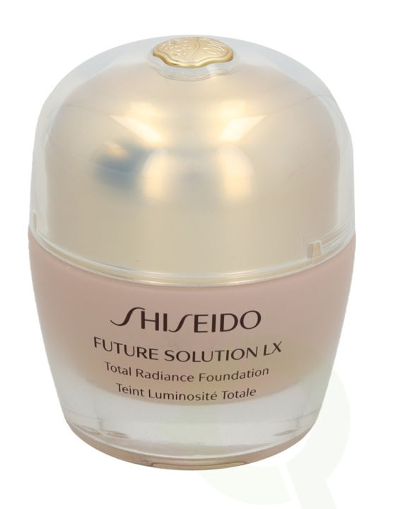 Shiseido Future Solution LX Total Radiance Foundation SPF15 30 ml Golden 3 i gruppen SKØNHED & HELSE / Makeup / Makeup ansigt / Foundation hos TP E-commerce Nordic AB (C41791)