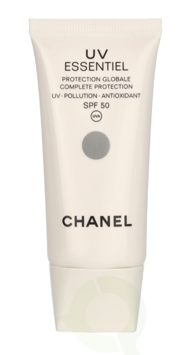 Chanel UV Essentiel Complete Protection SPF50 30 ml i gruppen SKØNHED & HELSE / Hudpleje / Tanning / Solbeskyttelse hos TP E-commerce Nordic AB (C49723)