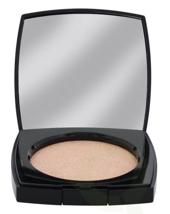 Chanel Poudre Lumiere Highlighting Powder 8.5 gr #10 Ivory Gold i gruppen SKØNHED & HELSE / Makeup / Makeup ansigt / Pudder hos TP E-commerce Nordic AB (C49724)