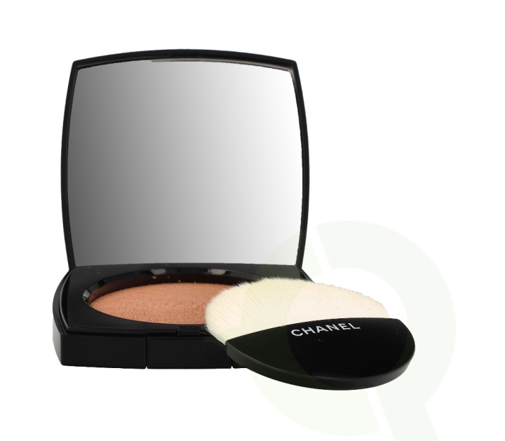 Chanel Poudre Lumiere Highlighting Powder 8.5 g #020 Gold i gruppen SKØNHED & HELSE / Makeup / Makeup ansigt / Pudder hos TP E-commerce Nordic AB (C50617)