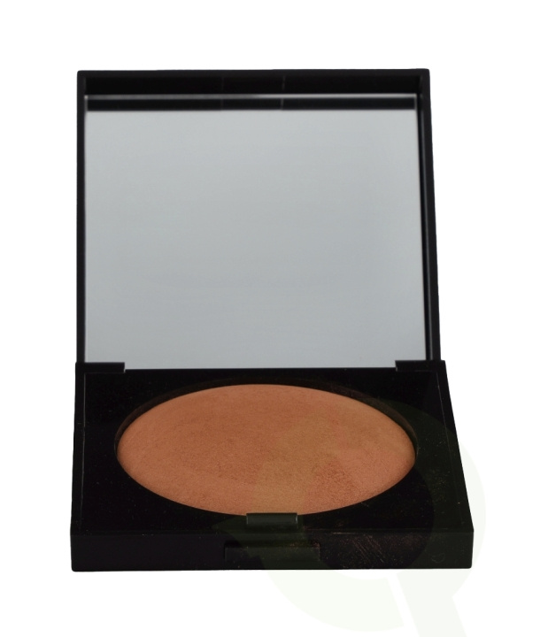 Laura Mercier Matte Radiance Baked Powder 7.5 gr Bronze 04 i gruppen SKØNHED & HELSE / Makeup / Makeup ansigt / Pudder hos TP E-commerce Nordic AB (C53117)