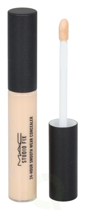 MAC Studio Fix 24-Hour Smooth Wear Concealer 7 ml NC15 i gruppen SKØNHED & HELSE / Makeup / Makeup ansigt / Concealer hos TP E-commerce Nordic AB (C53771)