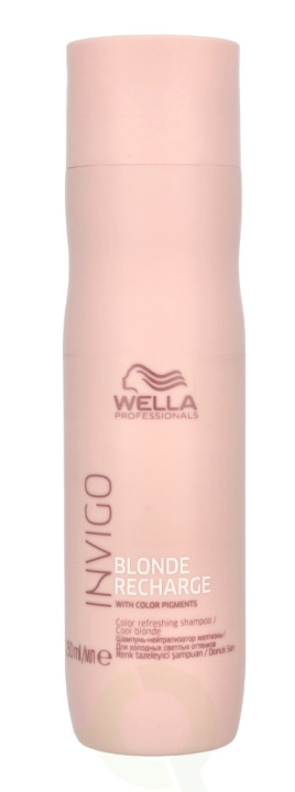 Wella Invigo - Blonde Recharge Color Refr. Shampoo 250 ml Cool Blonde i gruppen SKØNHED & HELSE / Hår og styling / Hårpleje / Shampoo hos TP E-commerce Nordic AB (C56898)