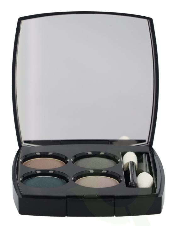 Chanel Les 4 Ombres Multi Effect Quadra Eyeshadow 2 g #324 Blurry Blue i gruppen SKØNHED & HELSE / Makeup / Øjne og øjenbryn / Øjenskygge hos TP E-commerce Nordic AB (C65615)
