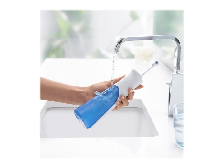 Oral B Mundskylning Aqua Care 4 i gruppen SKØNHED & HELSE / Oral pleje / Elektriske tandbørster hos TP E-commerce Nordic AB (C66995)