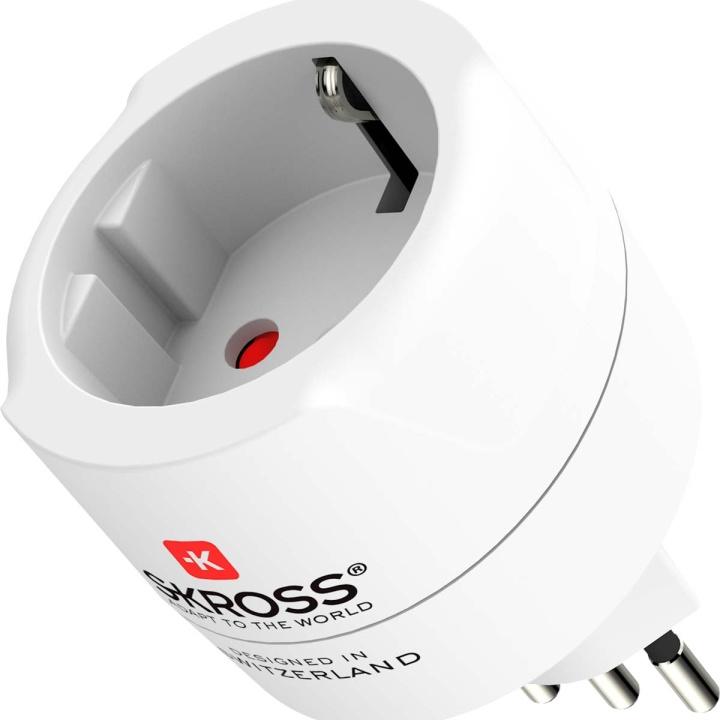 SKROSS Travel adapter Europe to Switzerland + Italy + Brazil - For 2- and 3-pole devices (grounding or Euro-plug) i gruppen HJEM, HUS & HAVE / Elektricitet & Belysning / Rejseadaptere hos TP E-commerce Nordic AB (D05461)