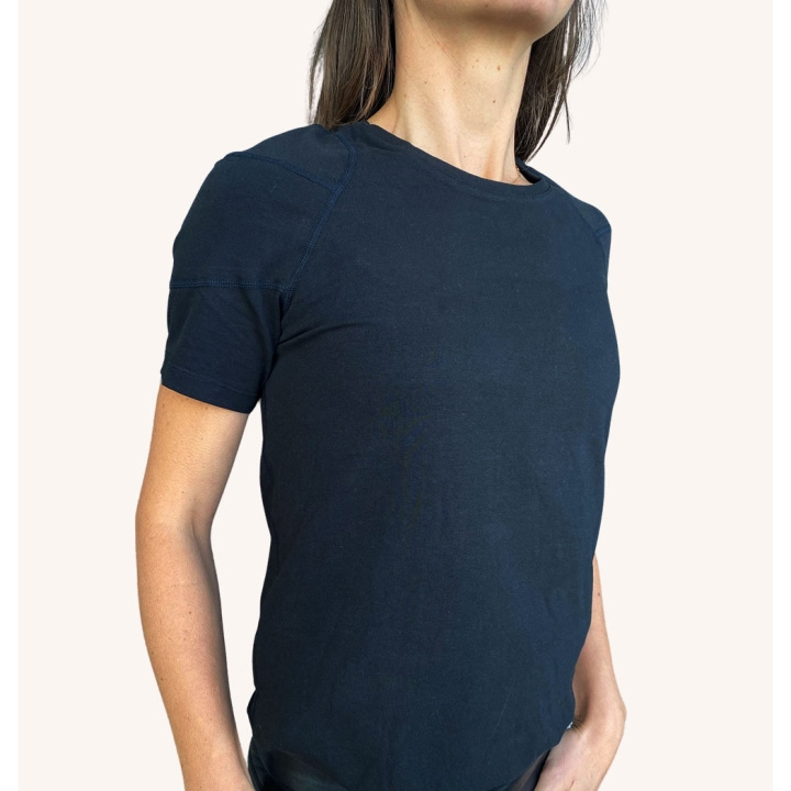 SWEDISH POSTURE Alignment T-Shirt Cotton L Women Black i gruppen SPORT, FRITID & HOBBY / Accessories / T-shirts hos TP E-commerce Nordic AB (D11353)