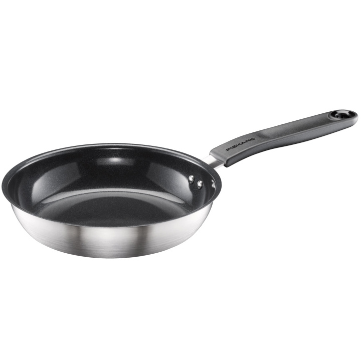 Fiskars Stekpanna FF 20 cm keramisk 1072249 i gruppen HJEM, HUS & HAVE / Køkkenredskaber / Stegepander hos TP E-commerce Nordic AB (D12092)