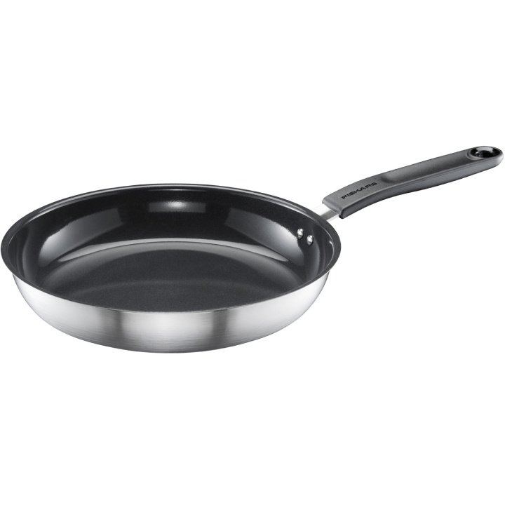 Fiskars Stekpanna FF 26 cm keramisk 1072311 i gruppen HJEM, HUS & HAVE / Køkkenredskaber / Stegepander hos TP E-commerce Nordic AB (D12094)
