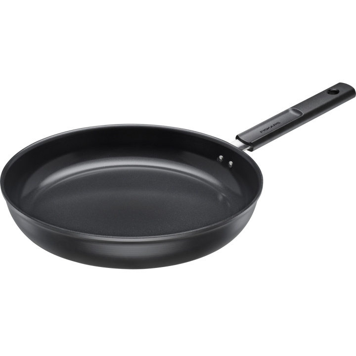 Fiskars Stekpanna Hard Face 30 cm Keramisk 1075521 i gruppen HJEM, HUS & HAVE / Køkkenredskaber / Stegepander hos TP E-commerce Nordic AB (D12983)
