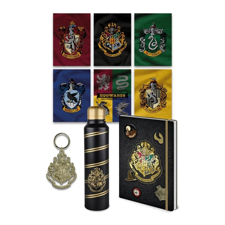 Pyramid International HARRY POTTER (FARVERIGT VÅBENSKJOLD) PREMIUM GAVESÆT i gruppen SPORT, FRITID & HOBBY / Sjove gadgets / Samlergenstande hos TP E-commerce Nordic AB (D15483)