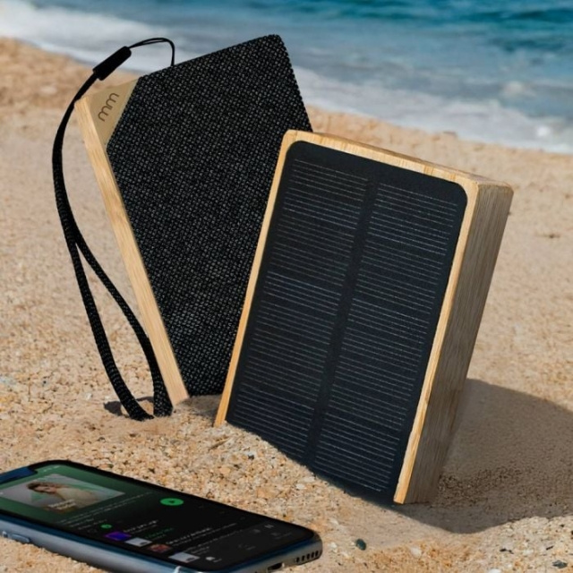 MikaMax Solar bambus-højttaler i gruppen HJEMMEELEKTRONIK / Lyd & billede / Højttalere & tilbehør / Bluetooth-højttalere hos TP E-commerce Nordic AB (D17643)