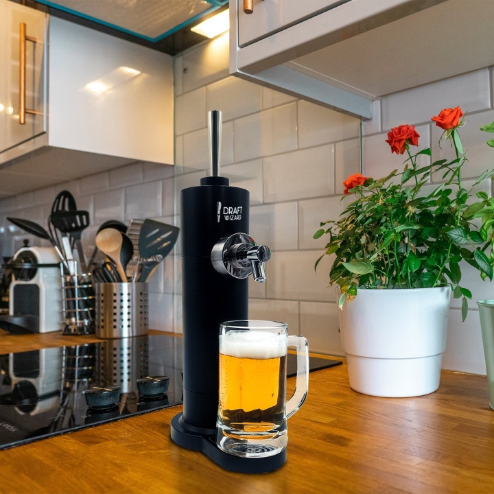 Mad Monkey Øldispenser til dåser i gruppen SPORT, FRITID & HOBBY / Sjove gadgets / Smarte løsninger hos TP E-commerce Nordic AB (D20783)