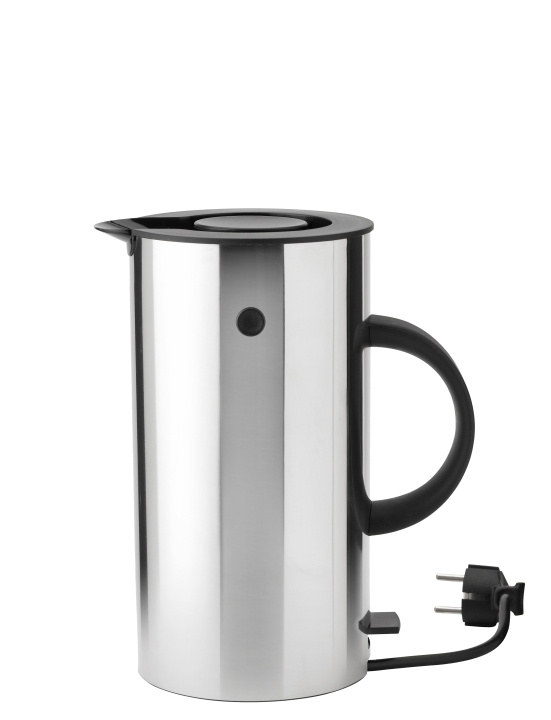 Stelton EM77 El-kedel 1,5 L (stål) i gruppen HJEM, HUS & HAVE / Husholdningsapparater / Vand & Juice / Elkedel hos TP E-commerce Nordic AB (D22510)