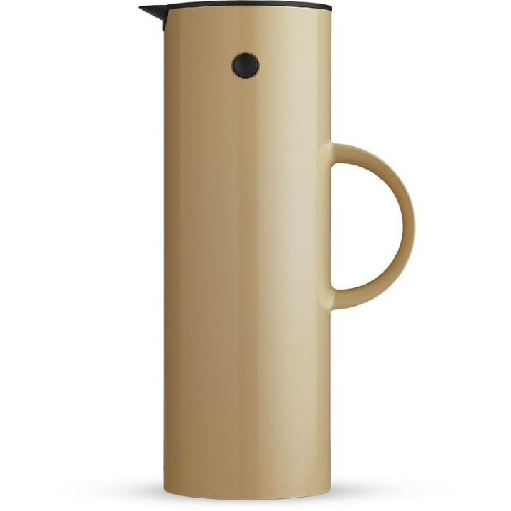 Stelton EM77 Termokande 1 L (varmt sand) i gruppen SPORT, FRITID & HOBBY / Friluftsliv / Termokander & vandflasker hos TP E-commerce Nordic AB (D22521)