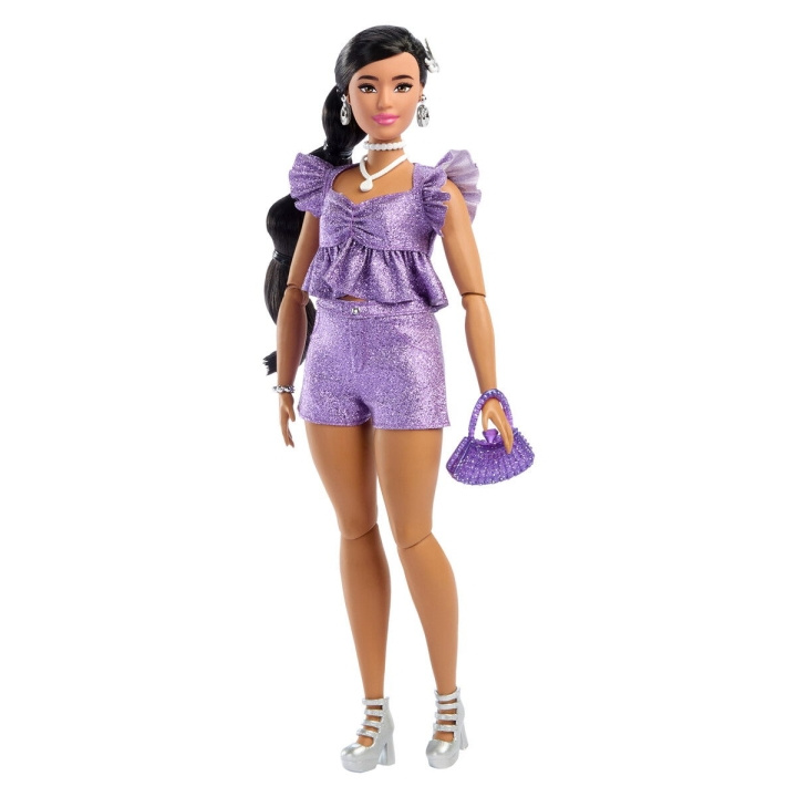 Barbie Indisk dukke med lilla shorts i deluxe-stil (JFP43) i gruppen LEGETØJ, BØRN & BABY / Legetøj / Docks og tilbehør hos TP E-commerce Nordic AB (D27851)