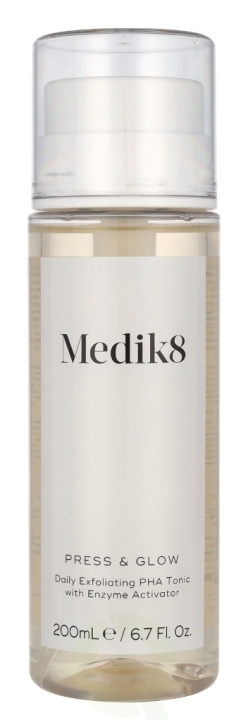 Medik8 Press & Glow Toner 200 ml i gruppen SKØNHED & HELSE / Hudpleje / Ansigt / Ansigtsvand & Facemist hos TP E-commerce Nordic AB (D28233)
