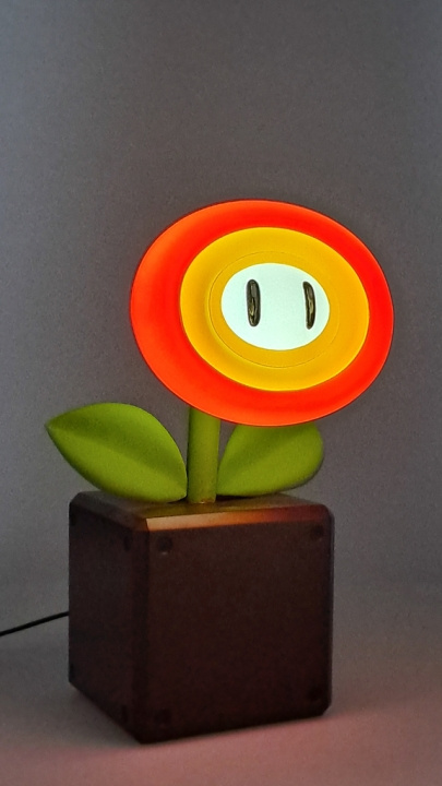 Paladone Lampe med ildblomst i gruppen LEGETØJ, BØRN & BABY / Børneværelse / Belysning til børn / Bordlamper hos TP E-commerce Nordic AB (D28818)