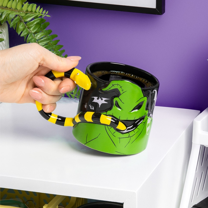 Paladone Oogie Boogie-formet GITD-krus i gruppen SPORT, FRITID & HOBBY / Sjove gadgets / Krus hos TP E-commerce Nordic AB (D28867)