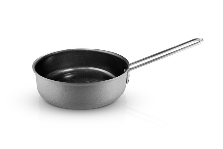 Eva Trio Grey Line sauterpande - grå - 24 cm i gruppen HJEM, HUS & HAVE / Køkkenredskaber / Gryder og kasseroller hos TP E-commerce Nordic AB (D31072)