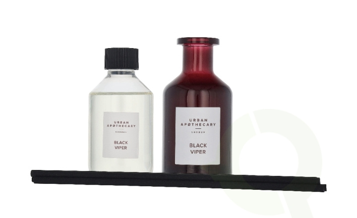 Urban Apothecary Black Viper Luxury Scented Diffuser 200 ml i gruppen SKØNHED & HELSE / Duft & Parfume / Øvrig duft / Duftspreder hos TP E-commerce Nordic AB (D34207)