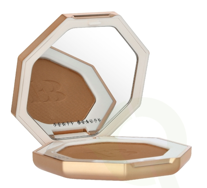 Fenty Beauty Sun Stalk\'r Instant Warmth Bronzer 6.23 g #03 Private Island i gruppen SKØNHED & HELSE / Makeup / Makeup ansigt / Rouge / Bronzer hos TP E-commerce Nordic AB (D34215)