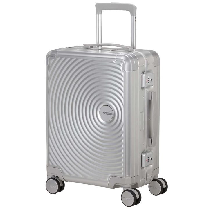 American Tourister Kabinväska Soundbox Aluminium 55 Silver i gruppen SPORT, FRITID & HOBBY / Rejsetilbehør / Rejsetasker hos TP E-commerce Nordic AB (D34455)