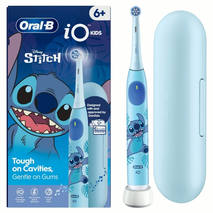 Oral B Eltandborste iO2 Junior Stitch + resefordral i gruppen SKØNHED & HELSE / Oral pleje / Elektriske tandbørster hos TP E-commerce Nordic AB (D42831)