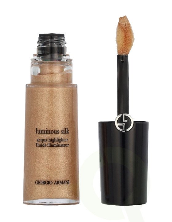 Armani Luminous Silk Acqua Highlighter 12 ml #2 Stellar i gruppen SKØNHED & HELSE / Makeup / Makeup ansigt / Contour/Highlight hos TP E-commerce Nordic AB (D45056)