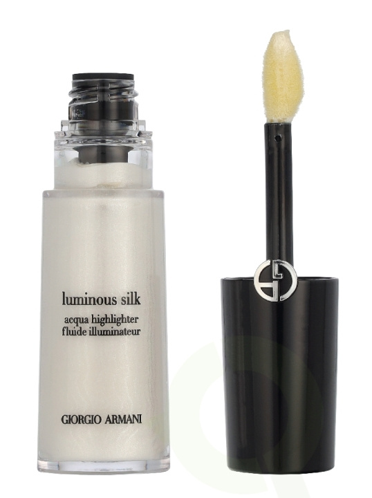 Armani Luminous Silk Acqua Highlighter 12 ml i gruppen SKØNHED & HELSE / Makeup / Makeup ansigt / Contour/Highlight hos TP E-commerce Nordic AB (D45060)