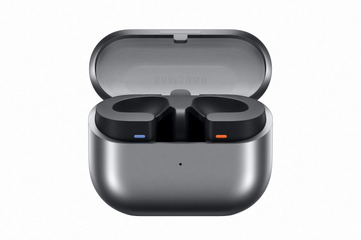 Samsung In ear hörlurar Galaxy Buds3 SM-R530 - Silver Samsung i gruppen HJEMMEELEKTRONIK / Lyd & billede / Hovedtelefoner & Tilbehør / Hovedtelefoner hos TP E-commerce Nordic AB (D45202)
