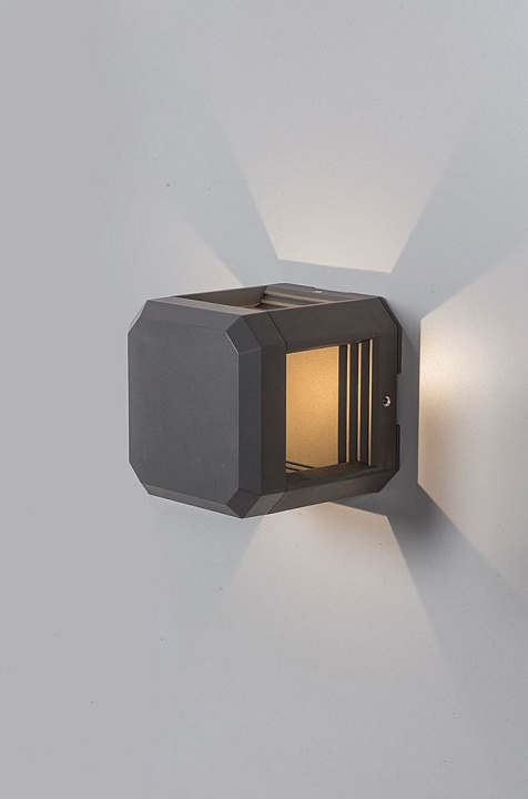 Airam Vägglampa Flen LED  IP44 aluminium Airam
