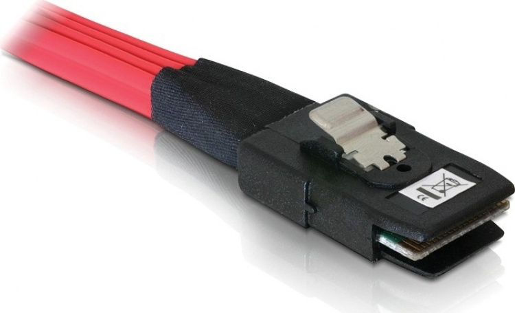 DeLOCK Multilane SAS-kabel SFF-8087 til 4xSFF-8482 og Molex 4-pin str�