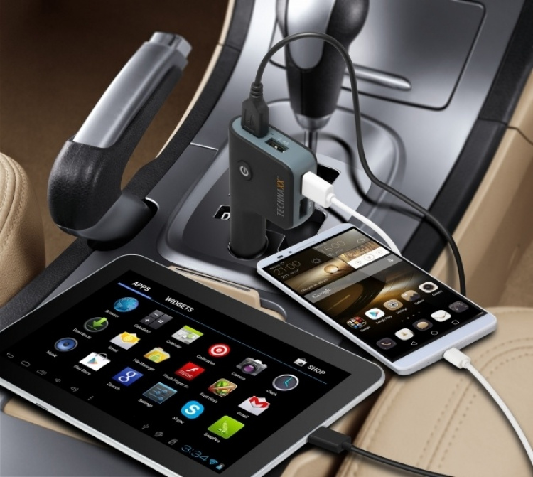Technaxx bilholder til smartphones + biloplader med 4x USB-port (TE08) Technaxx bilholder til smartphones + biloplader med 4x USB-port (TE08)