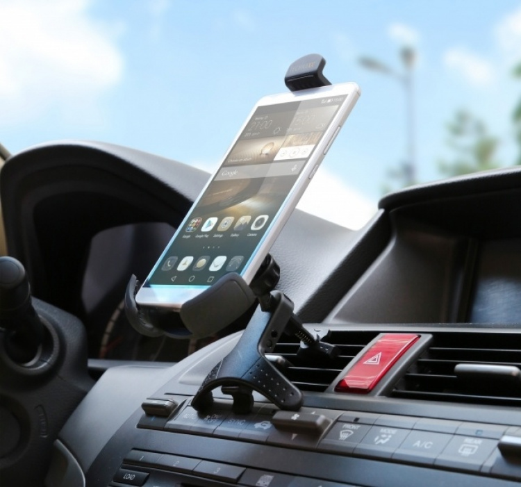 Technaxx bilholder til smartphones + biloplader med 4x USB-port (TE08) Technaxx bilholder til smartphones + biloplader med 4x USB-port (TE08)