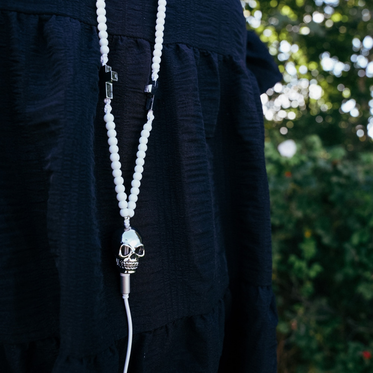 GEAR BY RBS Hovedtelefon In-Ear Halssmykke HV-F Hvid Mic