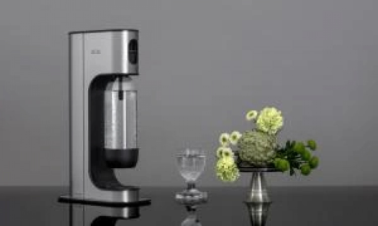 AGA Aqvia Exclusive Steel Black inkl. 2 1L flaskor, 6x0,5L flaskor + kolsyrepatron