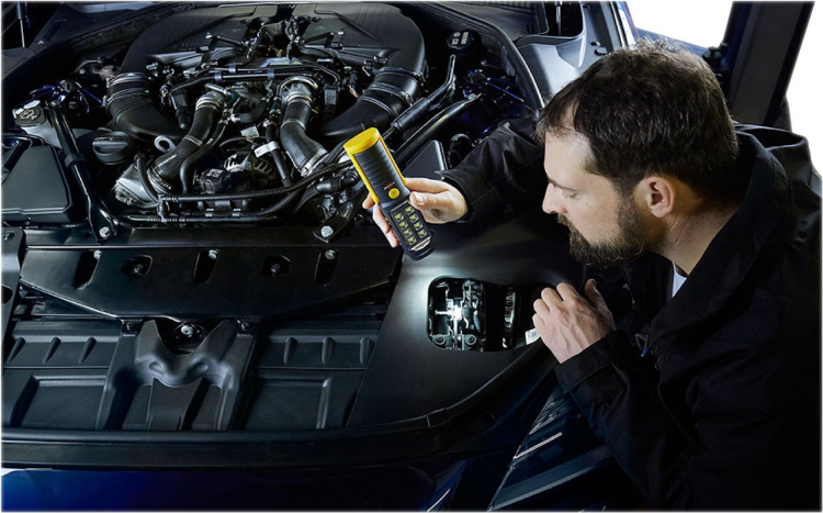 brennenstuhl Bærbart inspektions-LED-lys med 8 + 1 lysstærke SMD-LED\'er (batteridrevet, brændetid maks. 10 timer, drejelig krog, magnet)